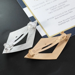 Barrettes à cheveux losanges évidés en métal doré et argenté au design texturé