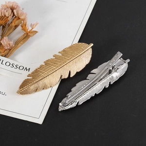 Barrettes à cheveux plumes en alliage doré et argenté avec pince à bec de canard pour femme