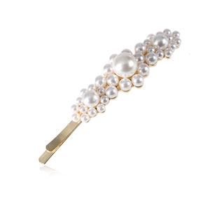 Eleganter handgefertigter Perlen-Haarclip mit goldener Metallbasis für Damen-Styling