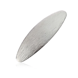 Minimalistische lange ovale Haarspange aus Metall mit gebürsteter Silberstruktur für Damen