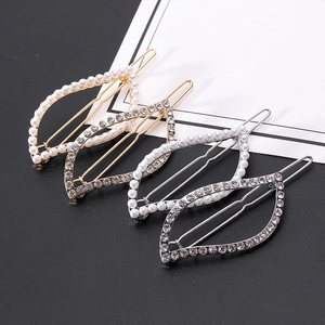 Hohlgeometrische Haarspangen mit Perlen und Strass in Gold- und Silberoptik