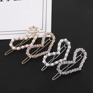 Barrettes à cheveux en forme de cœur avec perles et strass sur socle or et argent