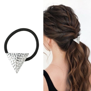 Élastique à Cheveux en Métal Martelé Triangle Minimaliste Alliage Géométrique Support Queue de Cheval pour Femmes Bijoux