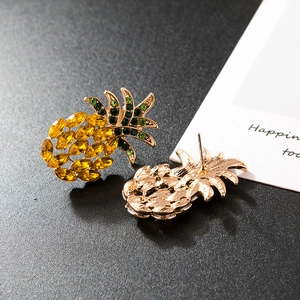 Boucles d'oreilles ananas avec strass jaunes et verts sur base dorée