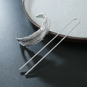 Silver textured hollow leaf hair stick and feather hair clip set for women's styling