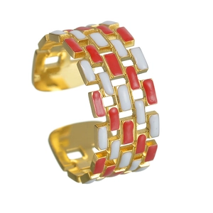 Fashionable gold open ring with red and white checkered enamel square pattern