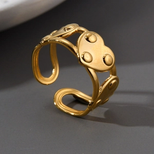 Bague ouverte vintage en forme de cœur dorée avec détails perlés en acier inoxydable