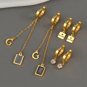 Französisches Vintage-Ohrring-Set in Gold mit Quasten und Anhängern für Damen