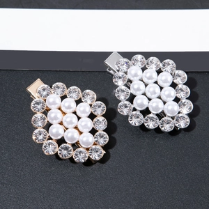 Elegant diamond and pearl rhinestone hair clips in gold and silver finish for women