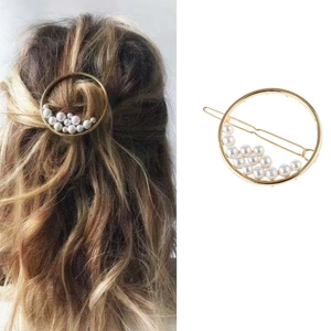 Women Elegant Circle Hollow Alloy Hair Clip With Faux Artificial Pearl Geometric Round Bobby Pin Hair Accessories For Daily Party