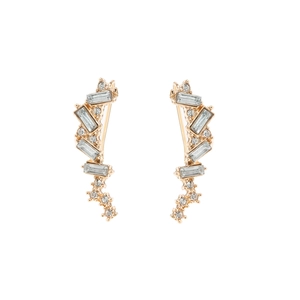 Détails de boucles d'oreilles dorées avec oxydes de zirconium rectangulaires et ronds