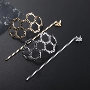 Creative gold and silver honeycomb hair clip set with bee pendant hairpin details