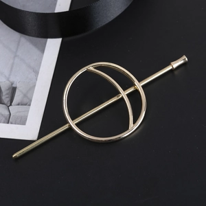 Épingle à cheveux minimaliste en métal doré avec design cercle creux pour femmes