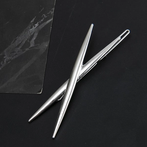 Barrettes à cheveux minimalistes en métal en forme de X avec finition argentée polie