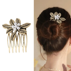Vintage Bronze Alloy Leaf Hair Comb With Artificial Pearl Elegant Floral Side Clip Wedding Banquet Jewelry For Women