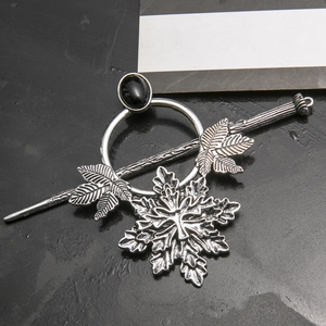 Gothic punk vintage maple leaf hair pin set with black gem and antique silver finish