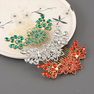 Elegant gold flower hair combs set with crystals and pearls for women hair styling