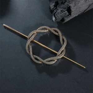 Vintage bronze circular hair clip set with rope texture and minimalist metal pin