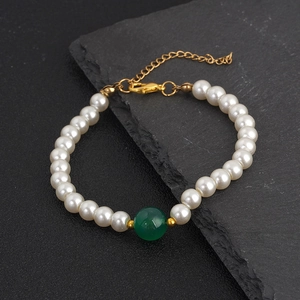 Elegant Natural Artificial Pearl Bracelet Featuring Green Agate Bead And Gold Alloy Lobster Clasp Adjustable Beaded Jewelry For Women