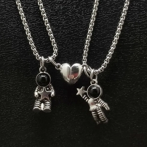 Astronaut Paar Magnetische Anziehung Herz Anhänger Halskette Set Legierung Strass Schmuck Für Liebhaber Jubiläum Geschenk