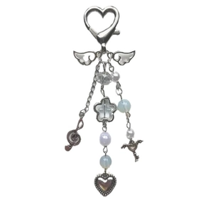 Porte-clés argenté style Y2K avec ailes d'ange mousqueton cœur et pendentif note de musique