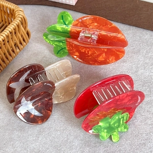 Lindas pinzas para el cabello de acetato con diseños de zanahoria y fresa para mujer