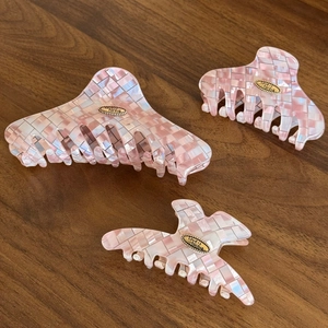 Pince à Cheveux Crabe à Carreaux Rose Grande Pince Papillon Requin Fait à la Main en PVC Accessoire Cheveux Perlé pour Femme Quotidien Bureau Fête
