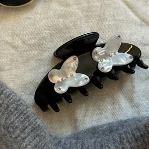 Élégante Pince à Cheveux Papillon en Acétate pour Femme Pince Requin en Strass Haut de Gamme Épingle à Cheveux Violette Mate Géométrique Accessoires