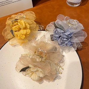 Pinces à cheveux fleurs vintage françaises élégantes en jaune, bleu et champagne
