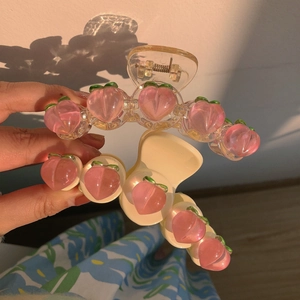Pince à cheveux pêche rose en plastique crème avec un joli nœud papillon esthétique