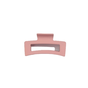 Grande pince à cheveux rectangulaire rose corail mat élégante avec design évidé