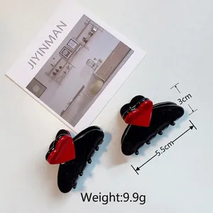 Lot de deux pinces à cheveux noires avec cœurs rouges en 3D, pinces à griffes élégantes