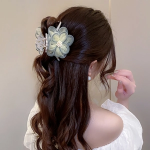 Elegant Camellia Flower Hair Claw Clip Mesh Tulle Petal Shark Clip With Faux Artificial Pearl Center Korean Romantic Hair Accessory