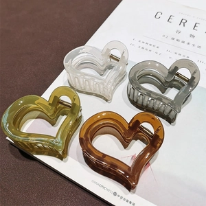 Women Korean Style Heart Shape Transparent Resin Hair Claw Clip Elegant Hollow Shark Clip Hairpin Simple Hair Accessories