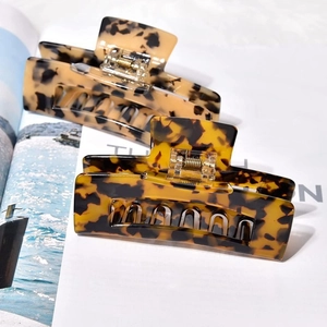 Vintage leopard acetate rectangle hair claws with high-gloss finish for women