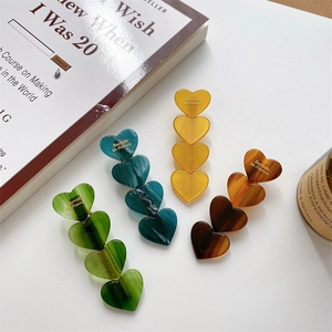 Barrettes à cheveux coeur en acétate aux motifs marbrés colorés et lettrage français
