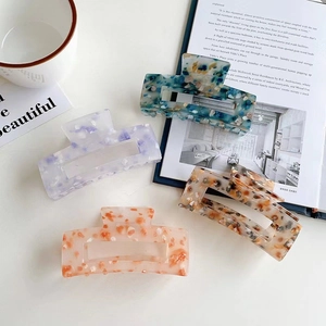 Acrylic square hair claws in marble and tortoiseshell patterns for women hair styling