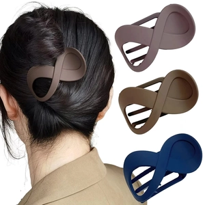 Große matte Haarklammer im Überkreuz-Design für Damen in verschiedenen Farben