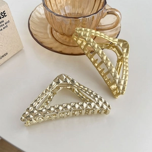 Pinze per capelli a triangolo dorate con trama trapuntata vintage per donne