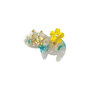 Charming 6cm cat hair clip in iridescent acetate with yellow flower and pearl accent