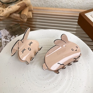 Süße Kaninchen-Haarklammern aus Acetat in Nude-Rosa mit glänzendem Finish