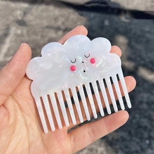 Peigne à cheveux portable en forme de nuage acrylique irisé avec visage souriant