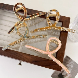 Elegant Large Metal Hair Claw Clip Acetate Marble Tortoiseshell Shark Clip Non-Slip Styling Accessory For Women Daily Wear