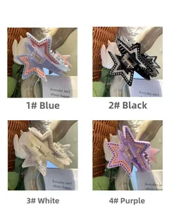 Vue détaillée des pinces à cheveux étoiles en strass en quatre couleurs avec ressort