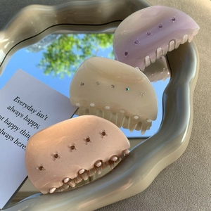 Set di 3 mollette per capelli francesi in acetato con strass in lilla, crema e rosa