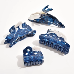 Lot de pinces à cheveux en acétate bleu marbré motifs baleine ours polaire et lune
