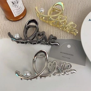 Elegante Haarspangen aus Legierung mit Love-Schriftzug und Perlen in Gold Silber und Schwarz