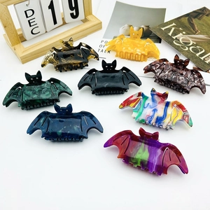 Gothic Bat Shaped Hair Claw Clip For Women Halloween Acrylic Marbled Texture Shark Clip Trendy Animal Hair Accessory