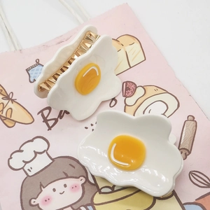 Pinces à cheveux design œuf au plat avec blanc d'œuf et jaune d'œuf en résine lisse