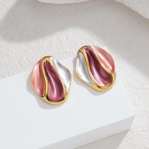 Irregular pleated geometric earrings with pink and red enamel in gold-plated setting